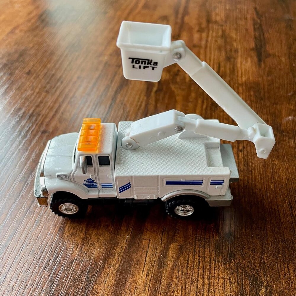 Tonka Dept. of Power Lift Bucket Truck Diecast Utility Truck Hasbro 2012